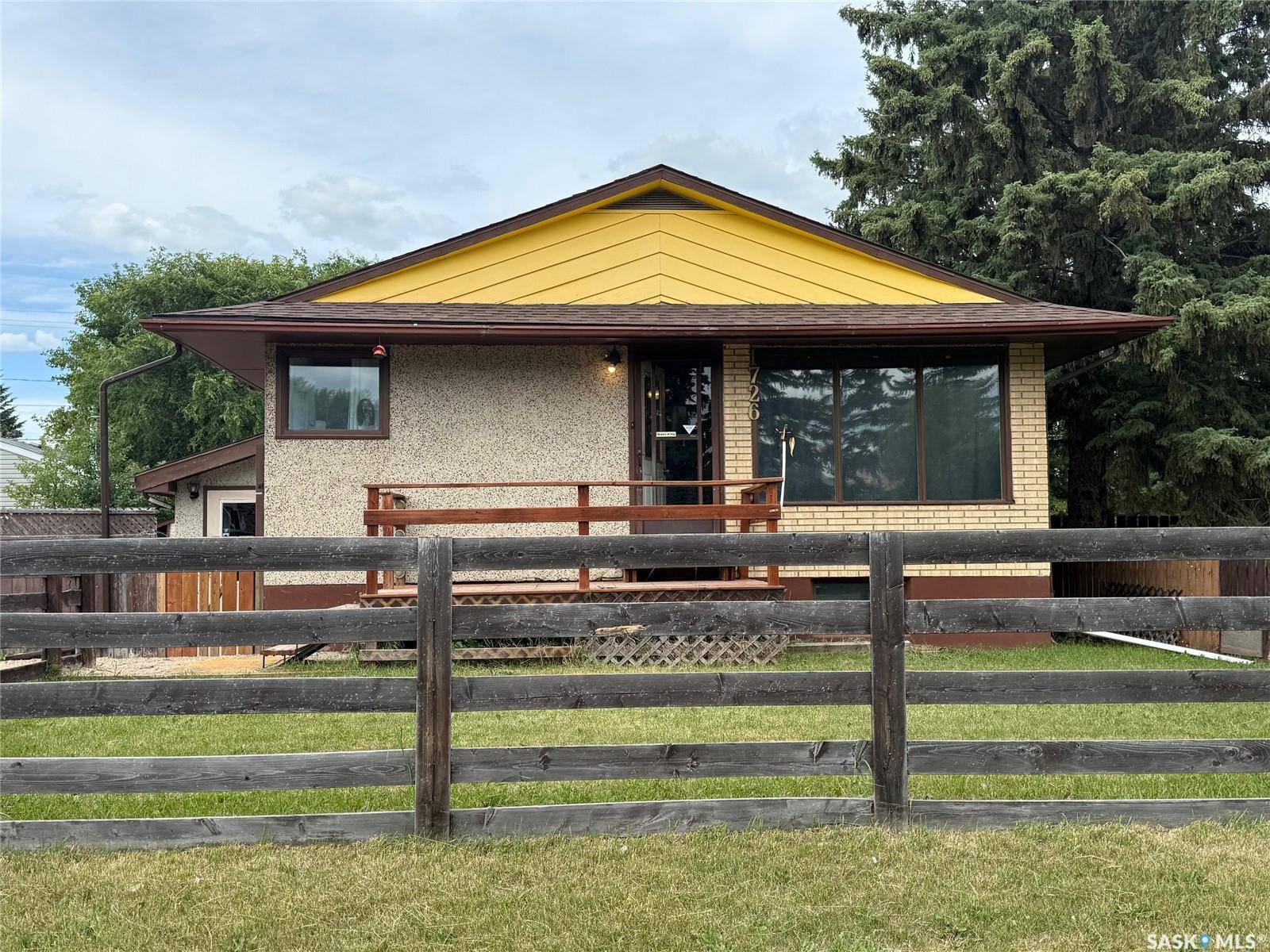1726 15th STREET W, Prince Albert, SK S6V 3T5