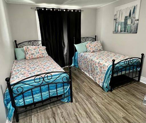 Niagara Falls, ON L2G 2Z4,6199 Arad ST