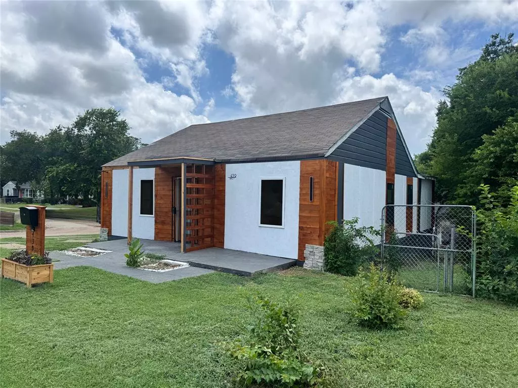 Dallas, TX 75203,439 Avenue F