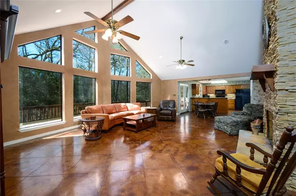 Holly Lake Ranch, TX 75765,151 Green Mesa Lane