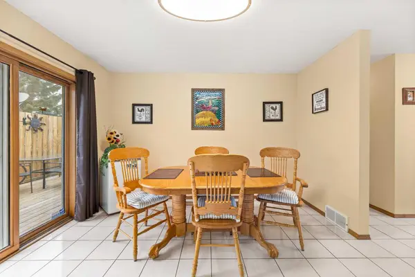 Olds, AB T4H 1K5,5630 60 Ave Close