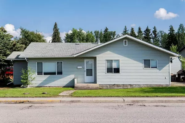 101 Wanyandi AVE, Hinton, AB T7V 1M6