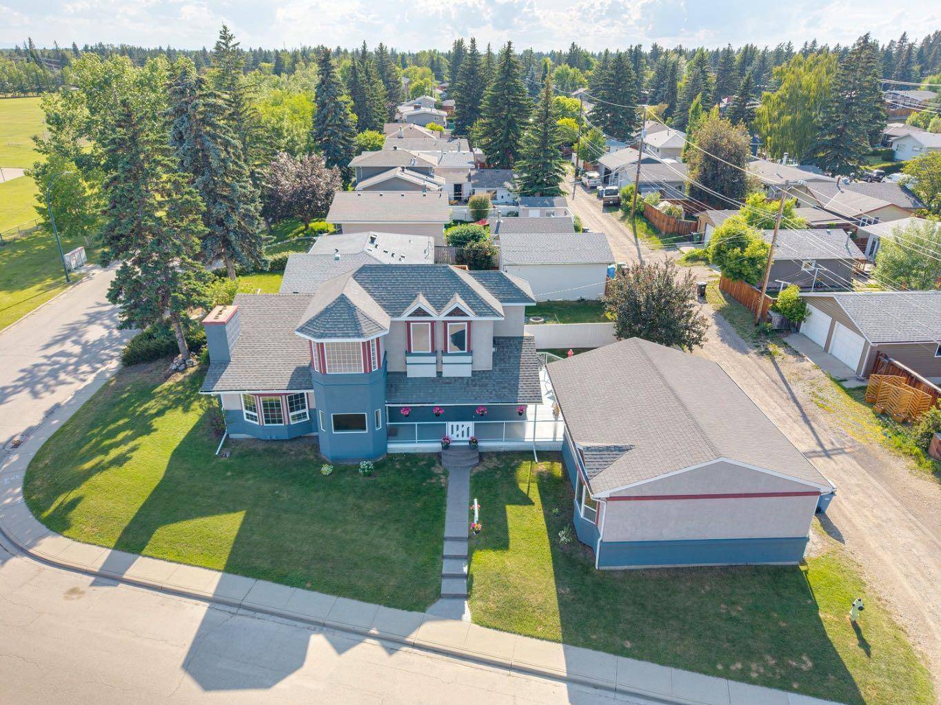 71 Sackville DR Southwest, Calgary, AB T2W0W4