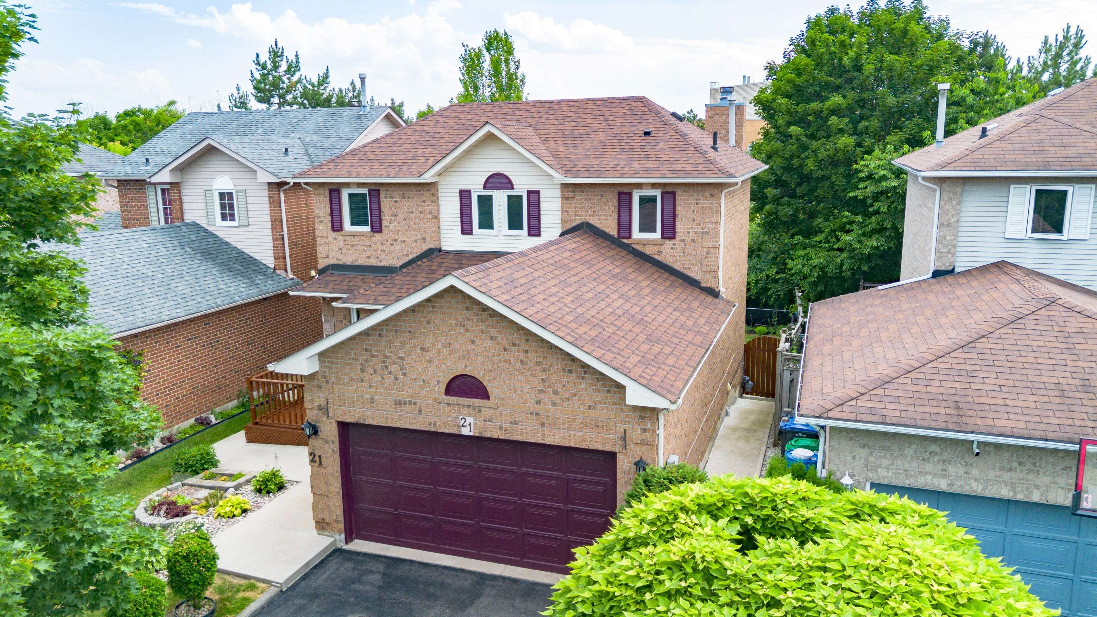 Brampton, ON L6Y 4V1,21 Vivians CRES
