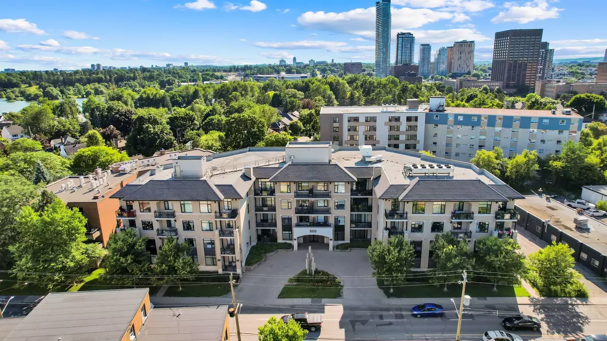 Dows Lake - Civic Hospital And Area, ON K1S 5A4,808 Bronson AVE #114