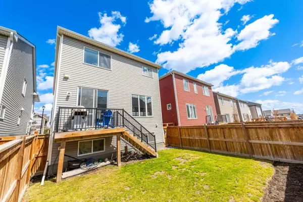 Airdrie, AB T4B5E4,98 Osborne Common SW