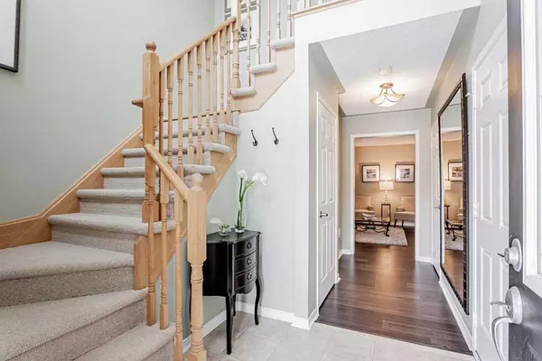 Bradford West Gwillimbury, ON L3Z 0C6,108 Gwillimbury DR