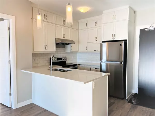 Oakville, ON L6H 0X2,102 Grovewood Common CIR #127