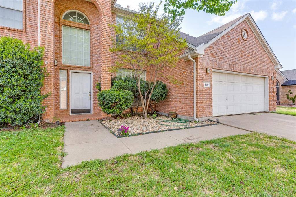 5901 Echo Bluff Drive, Haltom City, TX 76137