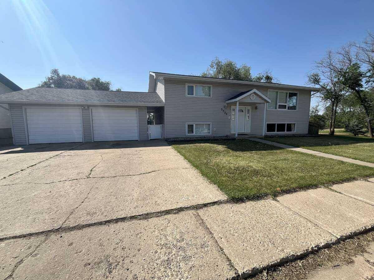 5226 52 ST, Daysland, AB T0B 1A0