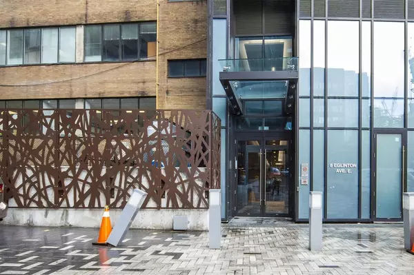 8 Eglinton AVE E #4201, Toronto C10, ON M4P 0C1
