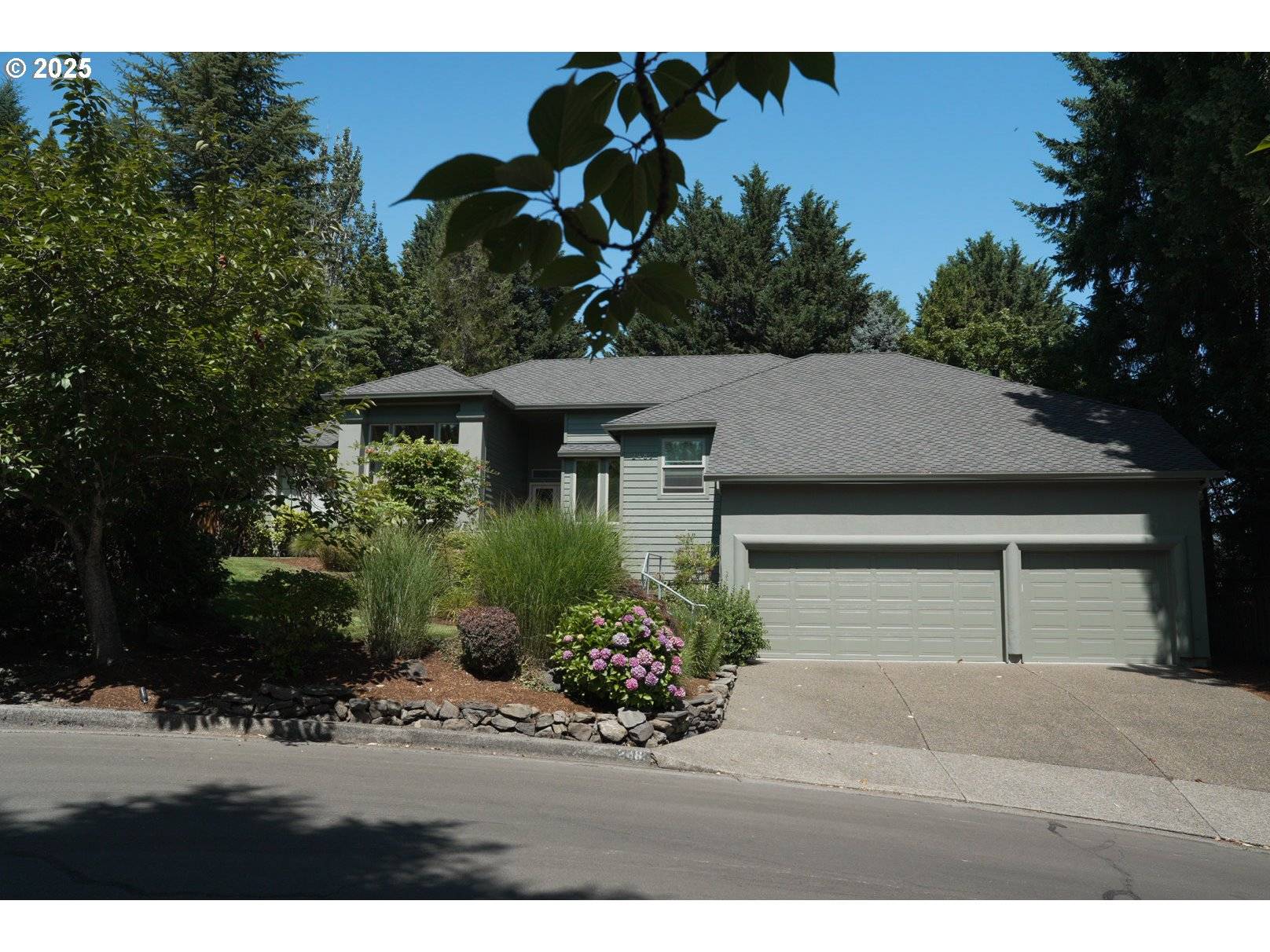 2485 MARYLSHIRE LN, Lake Oswego, OR 97034