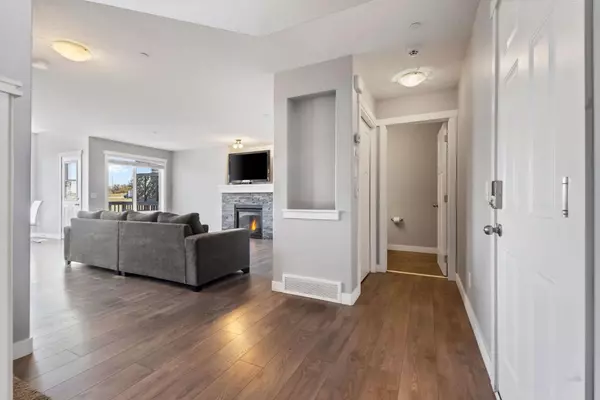 Strathmore, AB T1P1Z6,848 Lakewood CIR