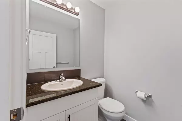 Strathmore, AB T1P1Z6,848 Lakewood CIR