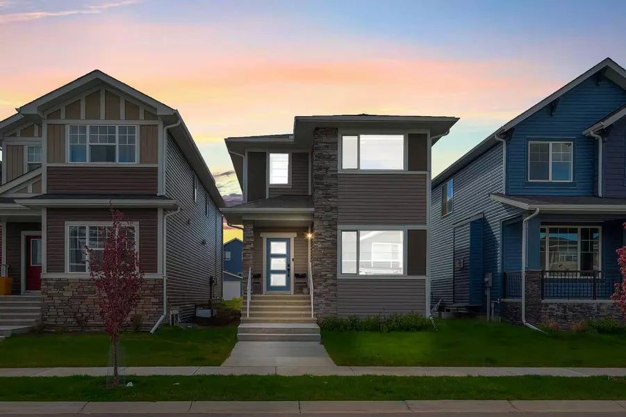 1125 Bayview GDNS SW, Airdrie, AB T4B 5K3