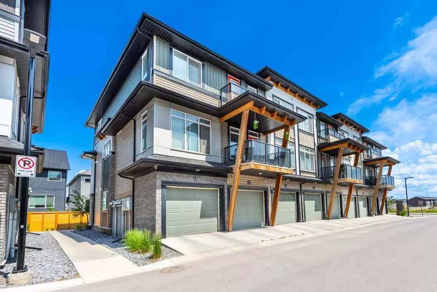 120 SAVANNA WALK NE, Calgary, AB T3J 0Y4