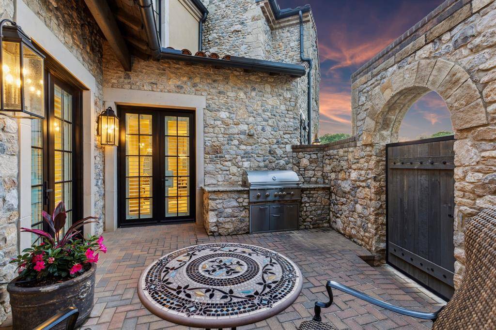 Westlake, TX 76262,9 Catalonia Drive
