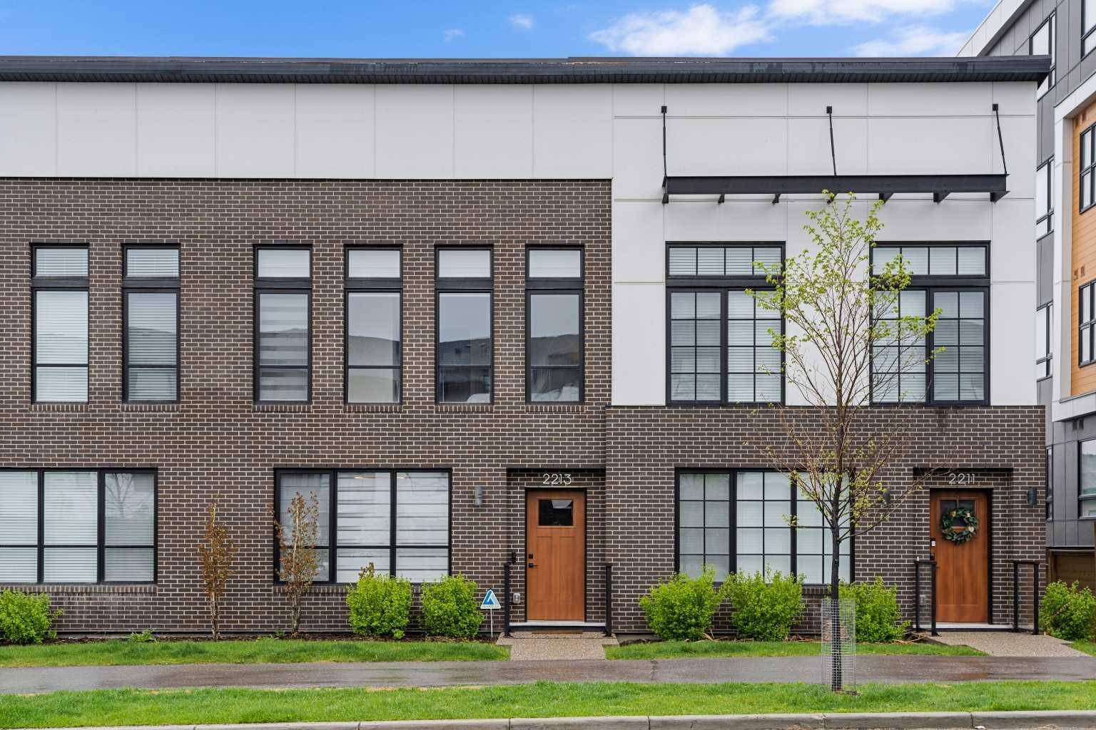 Calgary, AB T3H 6E1,2213 77 ST SW