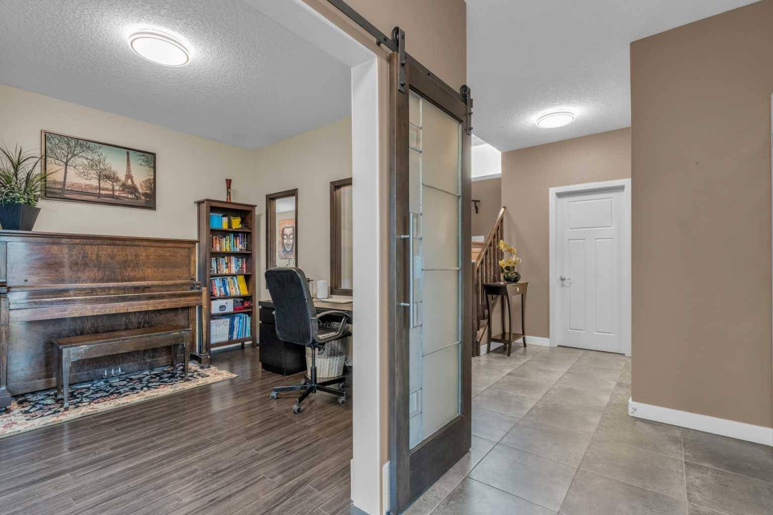 Calgary, AB T2Y 0H5,30 Everhollow GN SW