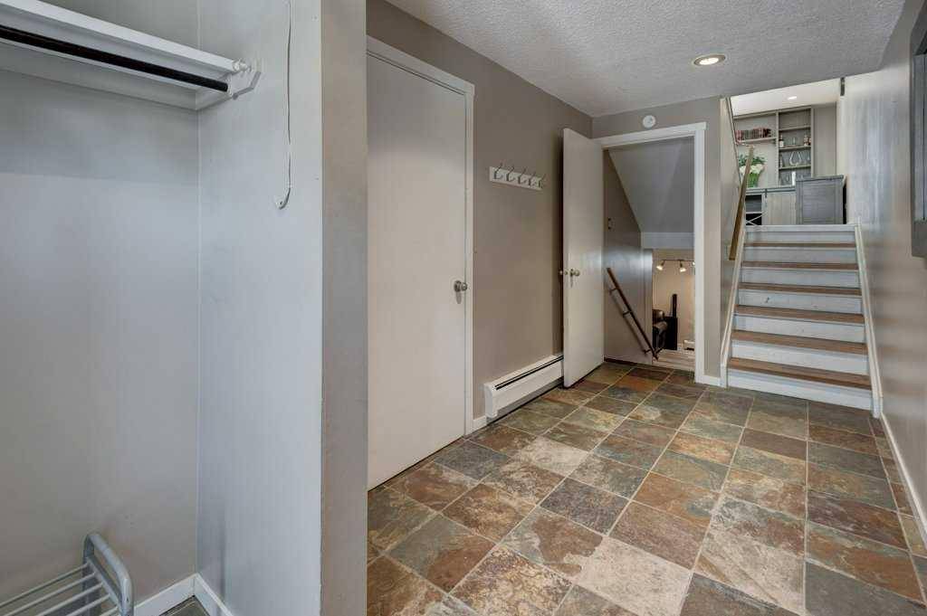 Calgary, AB T3E 5K8,3130 66 AVE Southwest #610