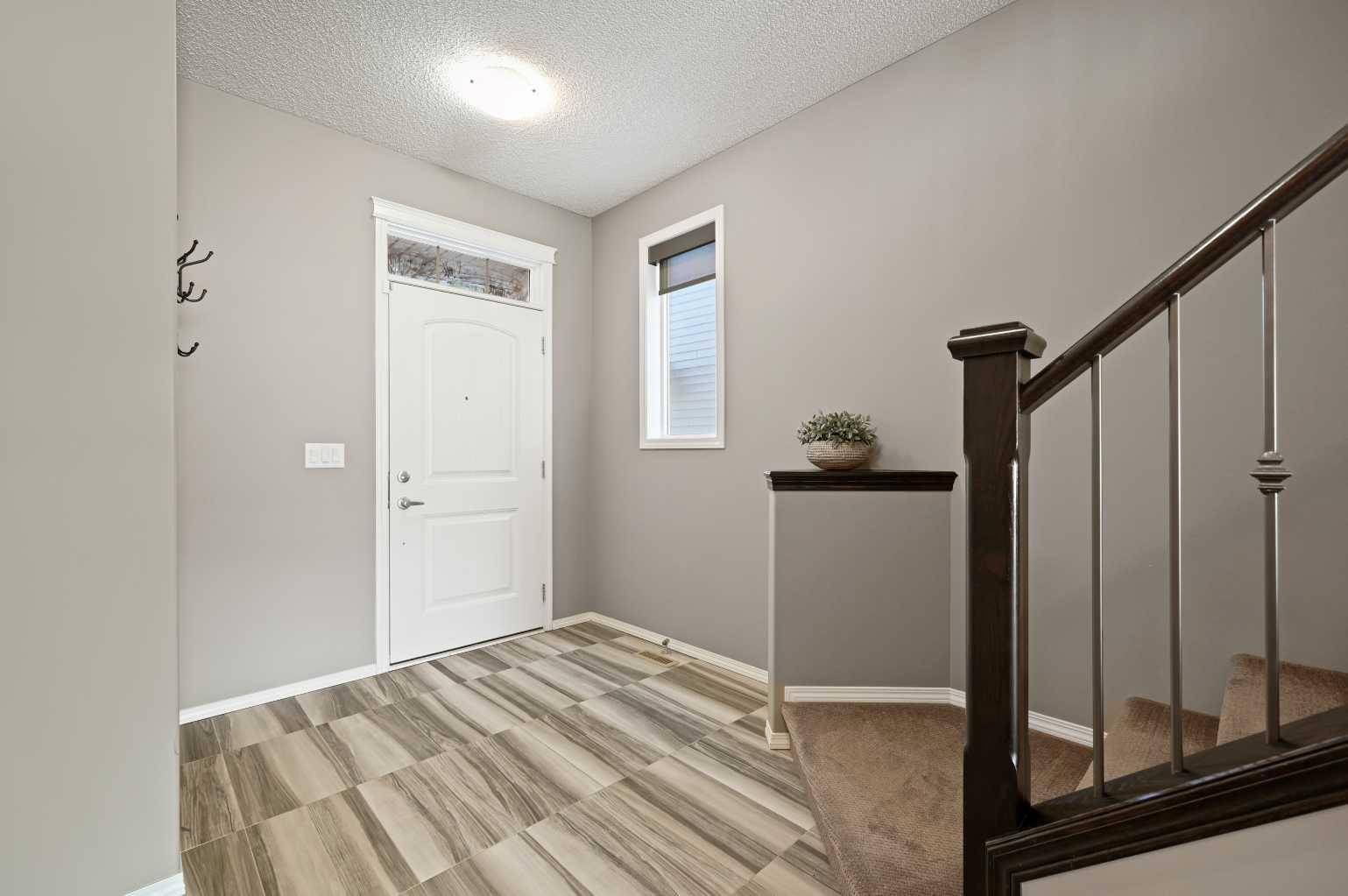 Calgary, AB T3R 0W3,72 Nolanlake VW NW