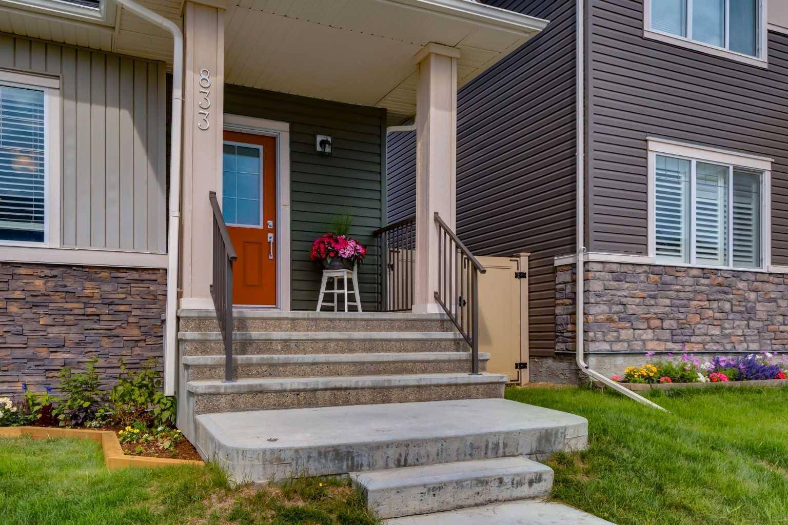 Airdrie, AB T4B 5G4,833 Bayview CV SW