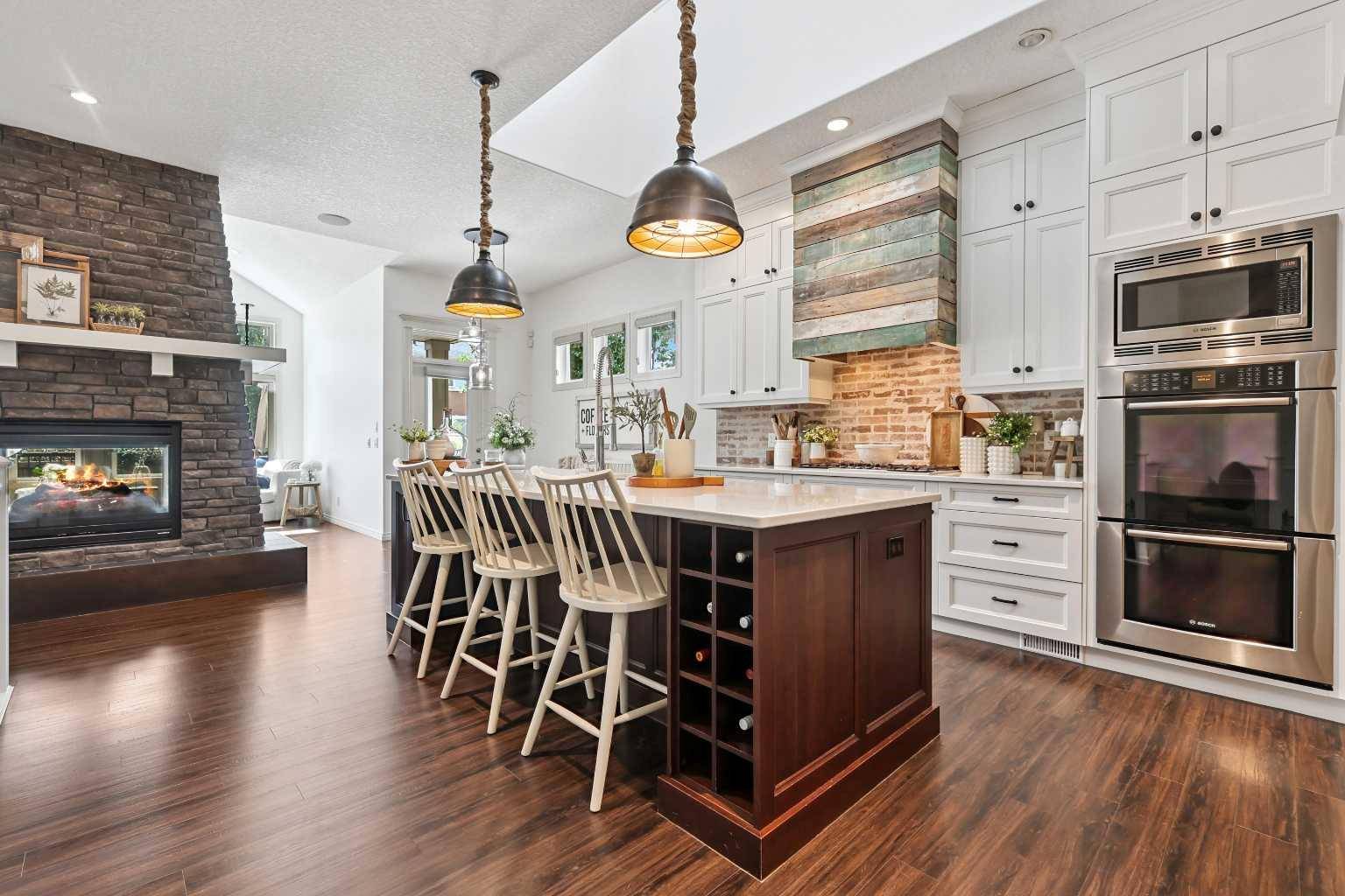 Calgary, AB T2Z 0Y4,81 Elgin Estates VW SE