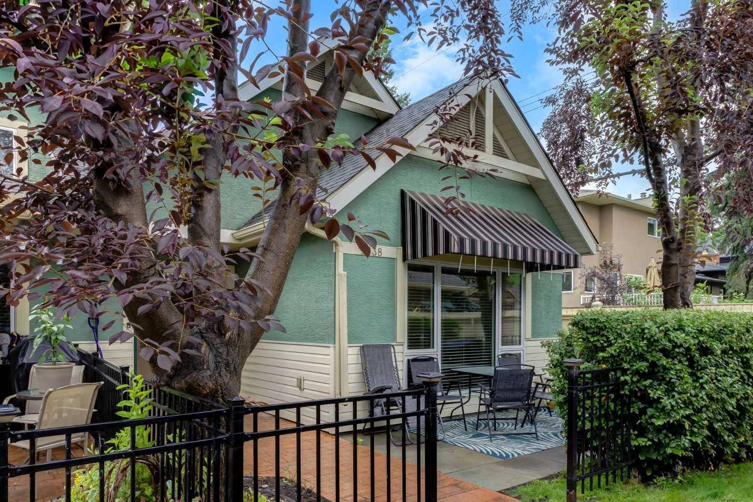 2538 17 AVE SW, Calgary, AB T3E 7G9