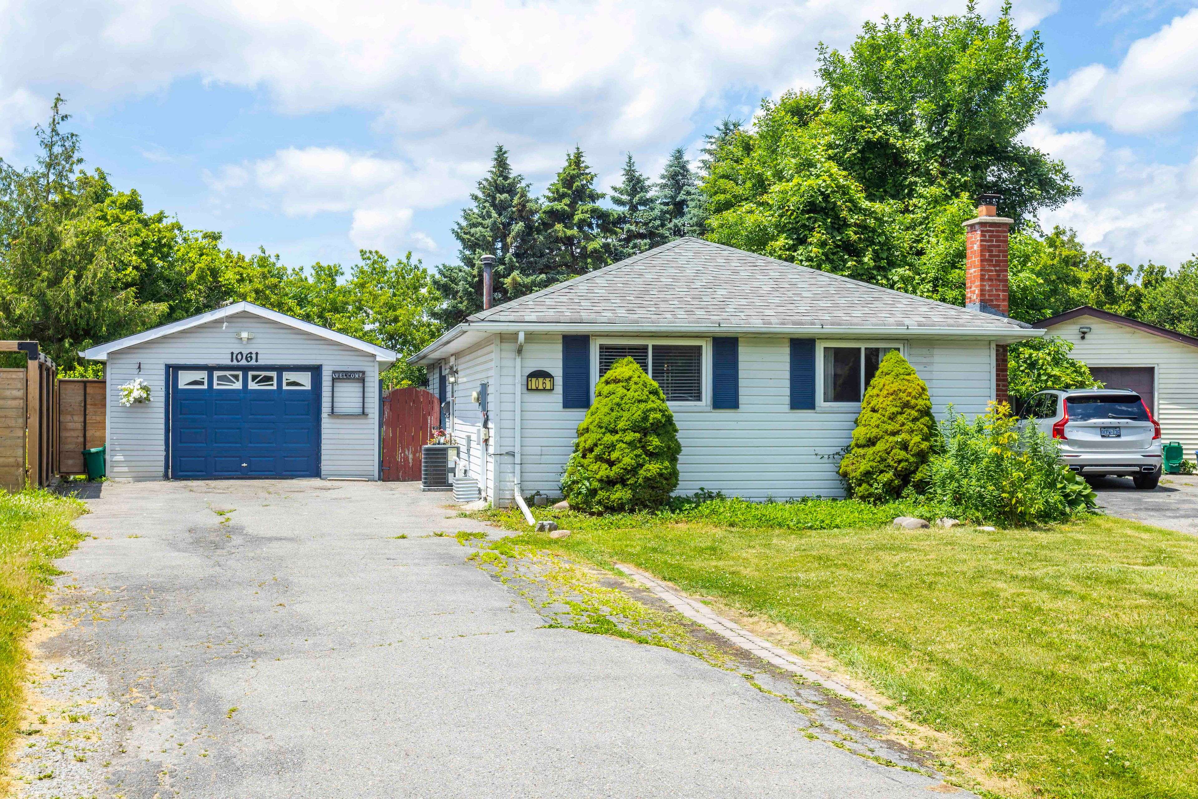 Oshawa, ON L1H 7W9,1061 Norman CRES