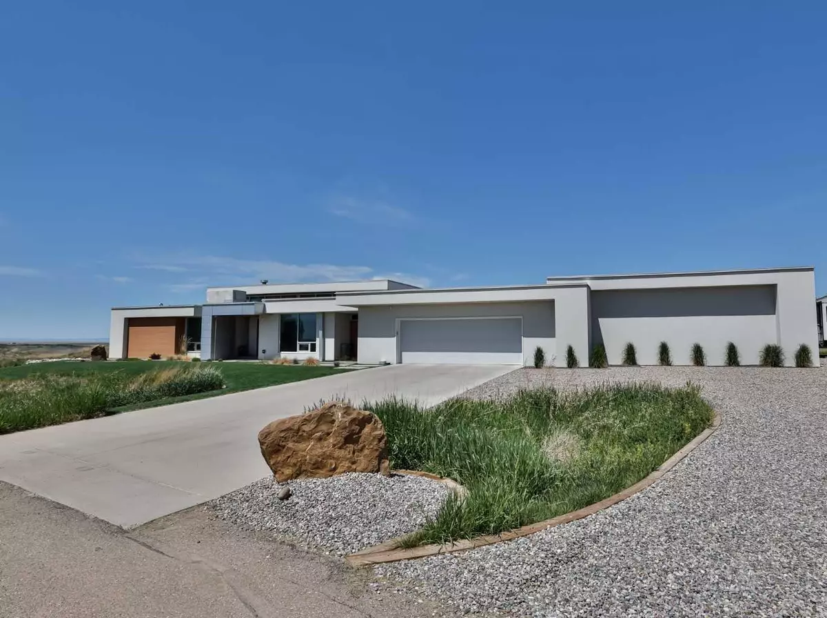 Rural Lethbridge County, AB T1J 5R8,403 Meadow Lark DR