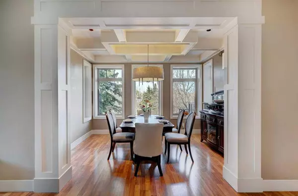 1308 21 AVE Northwest, Calgary, AB T2M 1L4