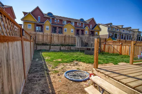 Chestermere, AB T1X 0Y7,235 Kinniburgh RD