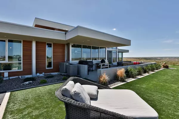 Rural Lethbridge County, AB T1J 5R8,403 Meadow Lark DR