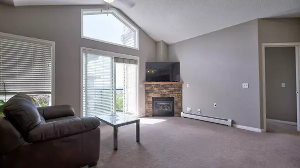 Calgary, AB T3G 5K7,369 Rocky Vista PARK NW #402