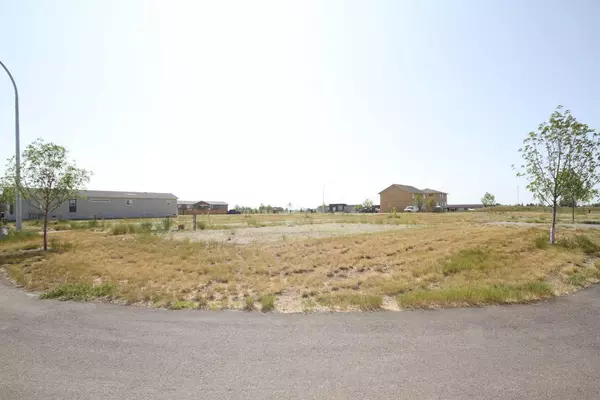 2 Meadows Way, Taber, AB T1G 2A2