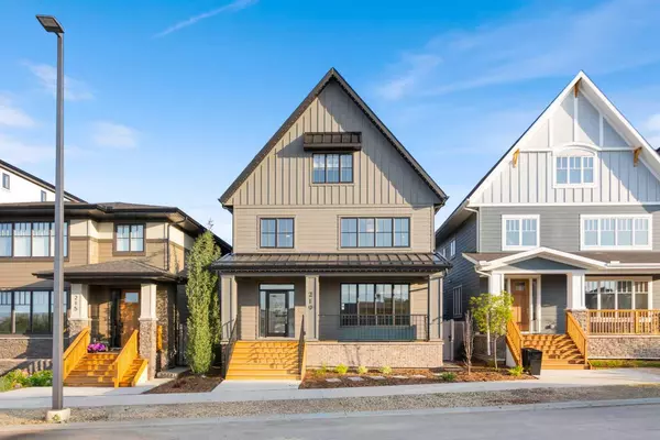 219 Calais DR SW, Calgary, AB T3E 8H4