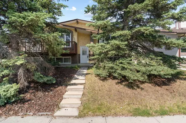 Calgary, AB T2W 3J5,3631 Cedarille DR Southwest