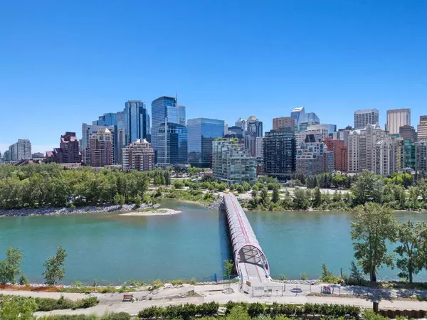 Calgary, AB T2N0A5,904 1 AVE NW