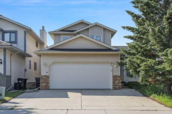 49 Hawktree CIR Northwest, Calgary, AB T3G 3M1