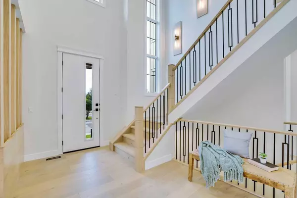 Calgary, AB T3E1M5,2035 55 AVE Southwest