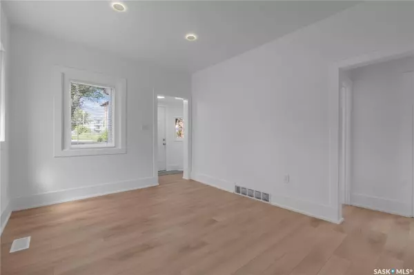 120 O AVENUE S, Saskatoon, SK S7M 2R5