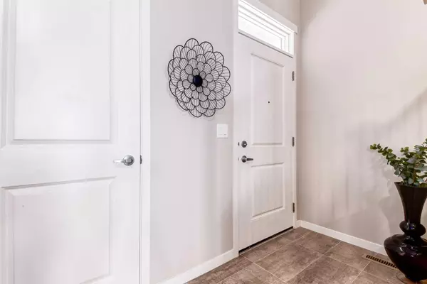 Calgary, AB T3R 1J4,213 Nolanhurst WAY NW