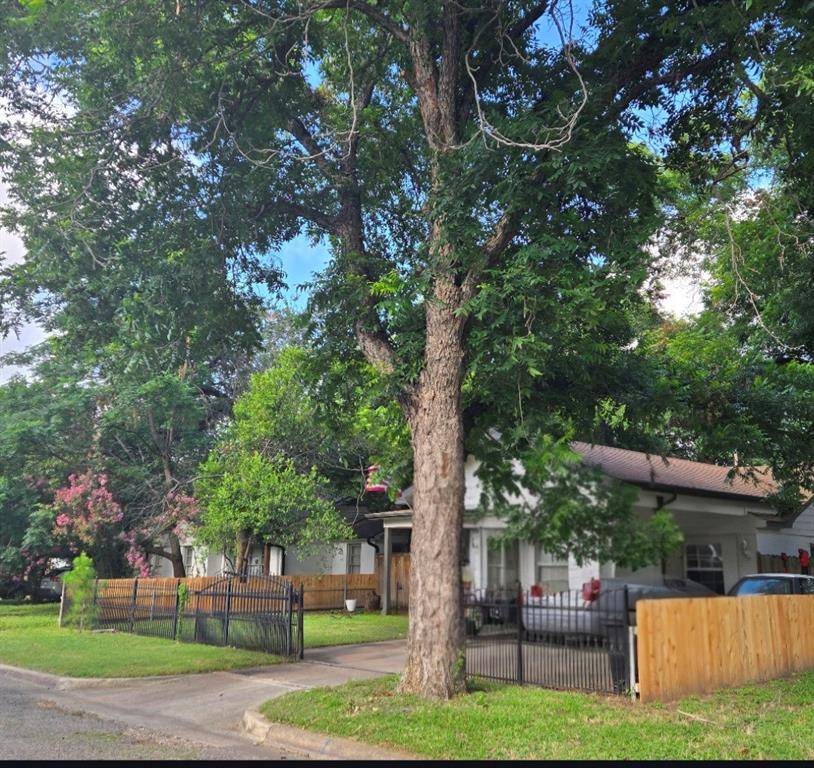 River Oaks, TX 76114,729 Lynda Drive