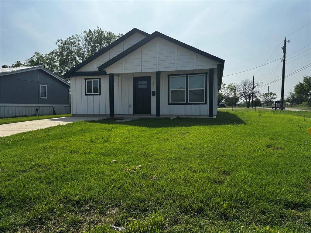 Jacksboro, TX 76458,338 S 3rd Street