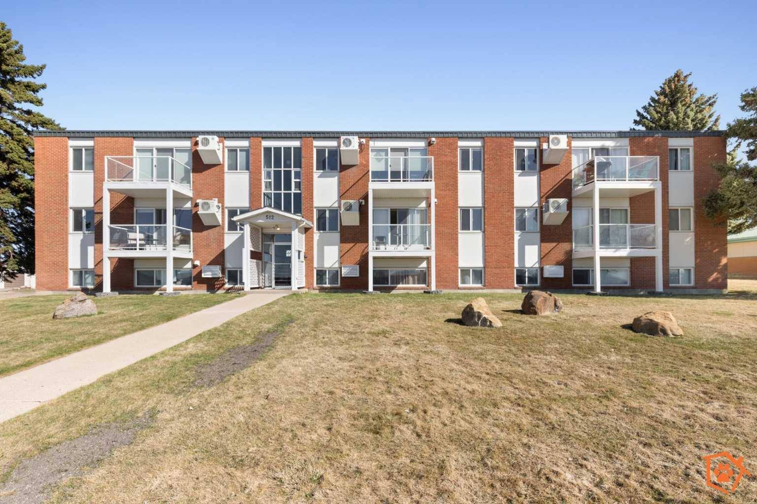 Medicine Hat, AB T1A 6X7,512 McCutcheon DR NW #18