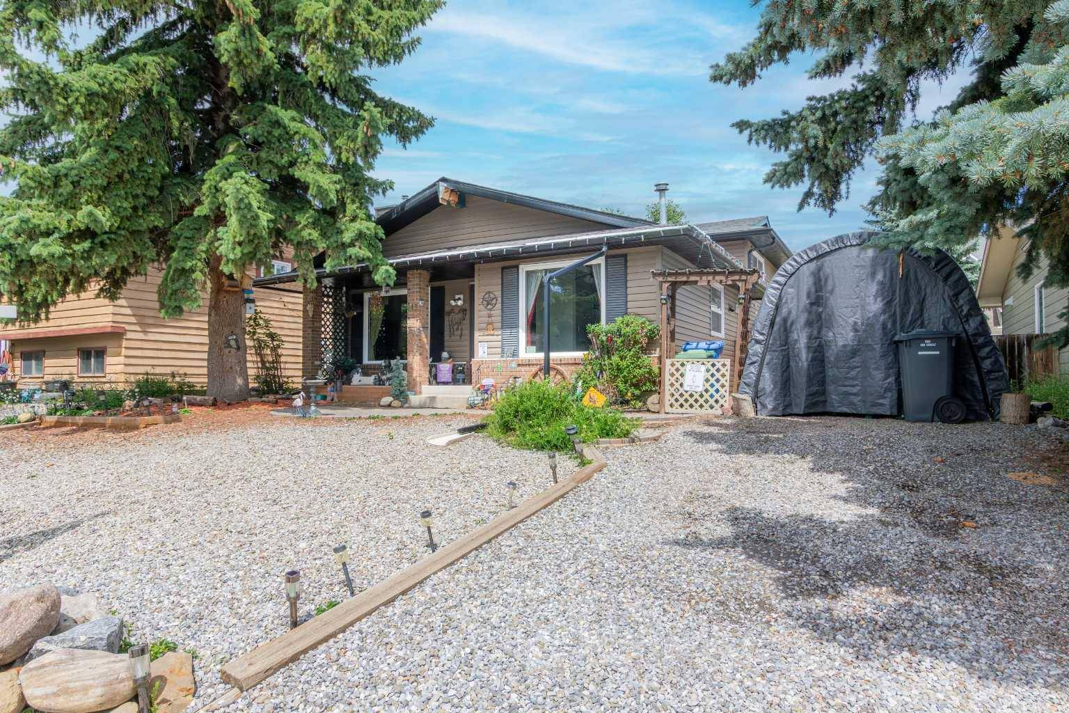 145 Carr CRES, Okotoks, AB T1S 1E5