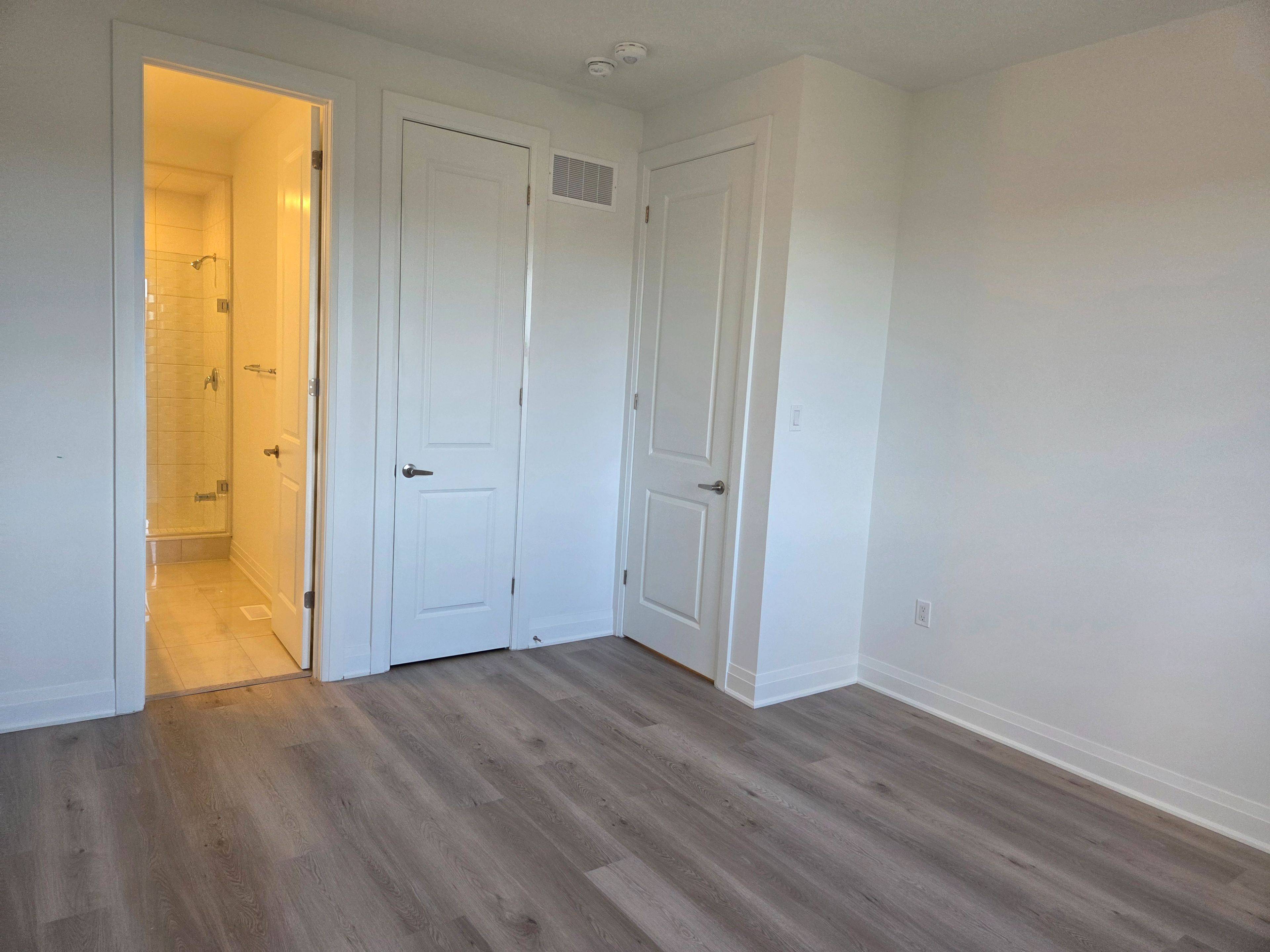 Milton, ON L9E 2E7,1257 Ferguson DR #18