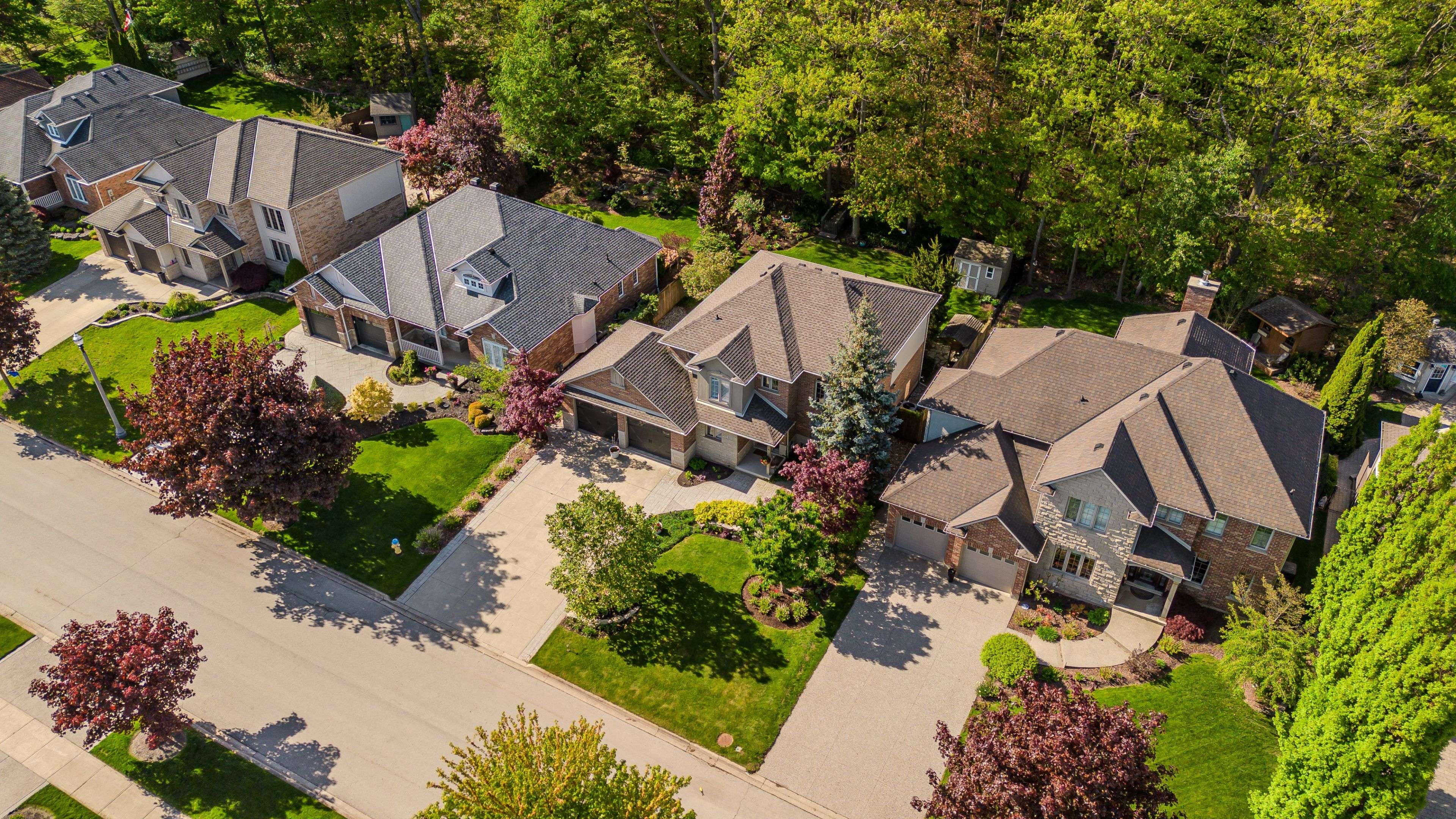 Grimsby, ON L3M 1B5,82 Terrace DR