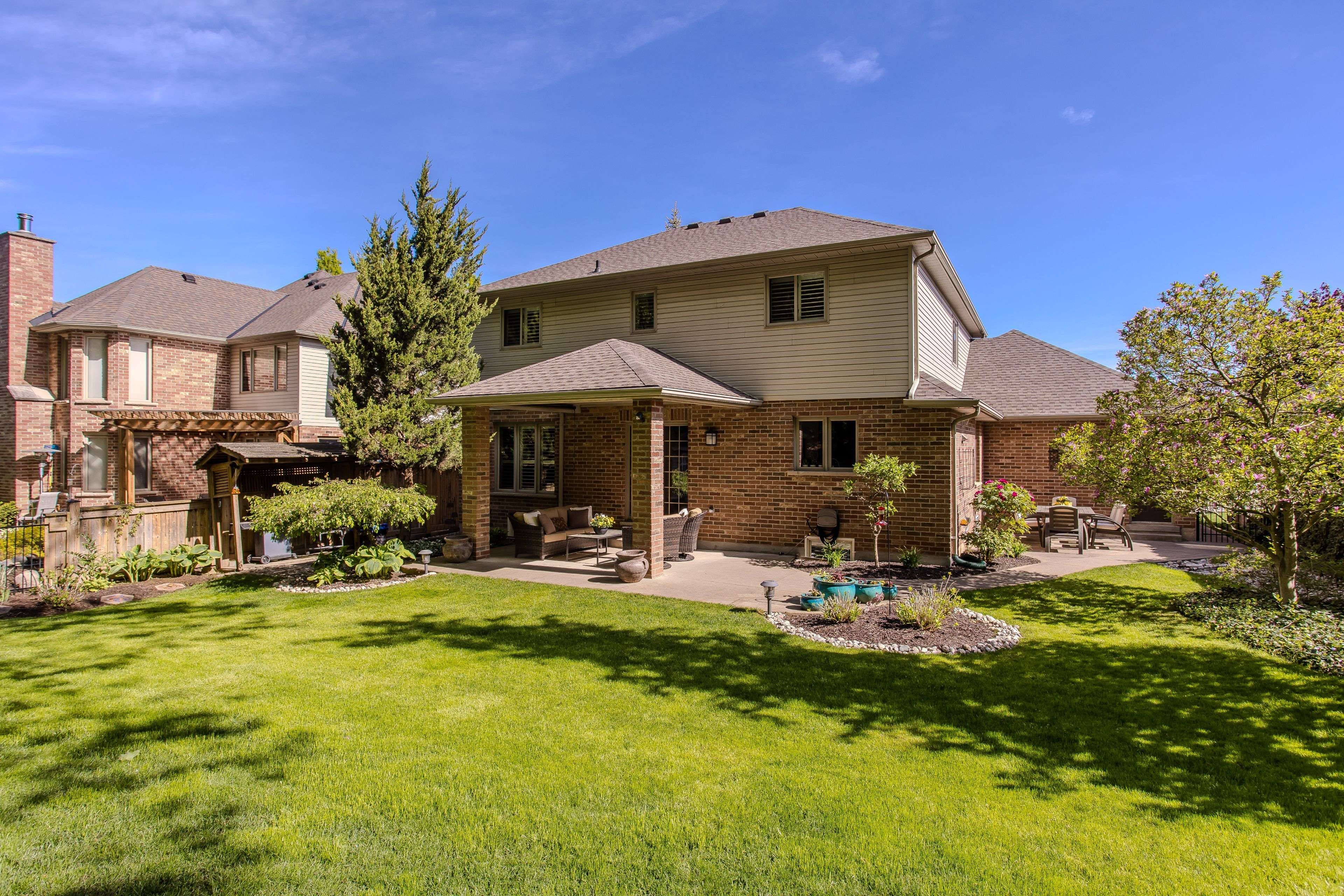 Grimsby, ON L3M 1B5,82 Terrace DR