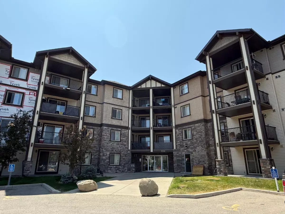 Calgary, AB T3K 0M4,60 Panatella ST NW #4108